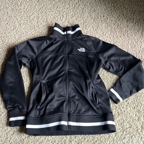 The North Face Tops - Sporty north face zip up